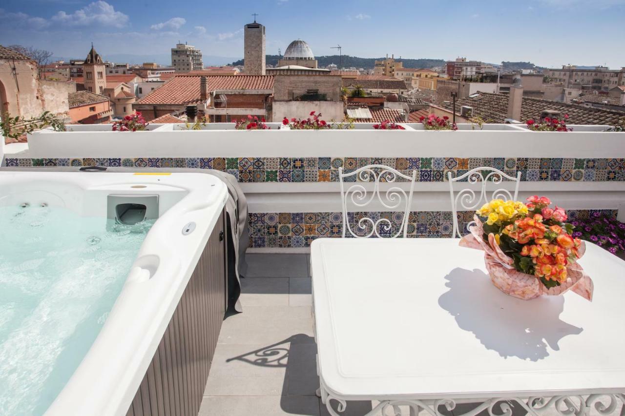 "Bea'S Terrace" - Private Jacuzzi And Panoramic Rooftop In The City Centre Villa Cagliari Exterior photo